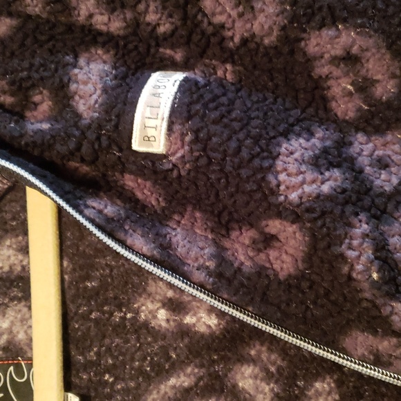 cute medium Billabong fluffy jacket - Picture 3 of 6